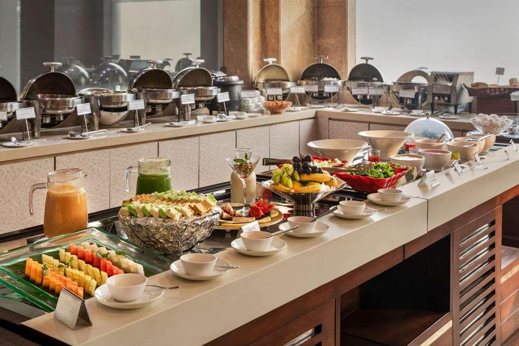 Ramada By Wyndham New Delhi Pitampura Hotel Restaurant foto