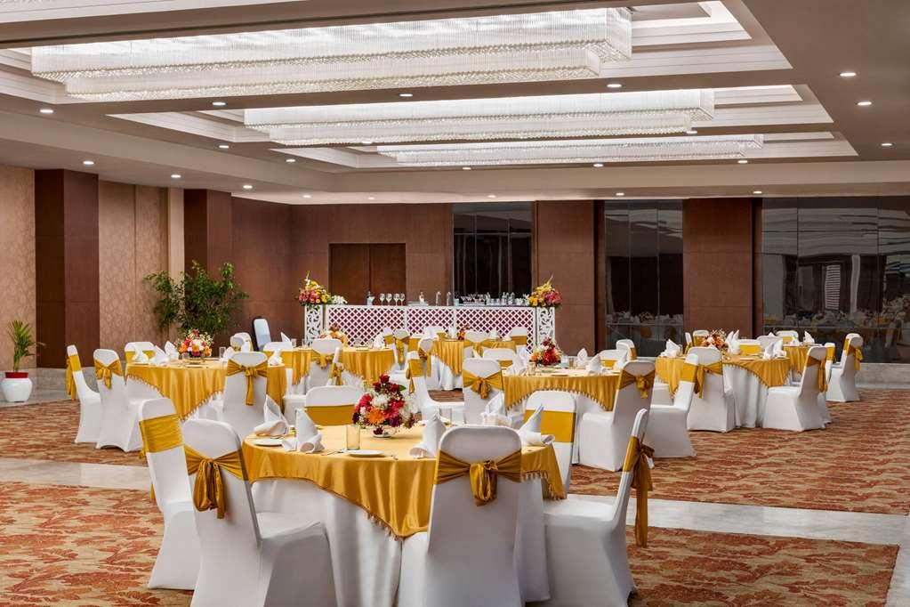 Ramada By Wyndham New Delhi Pitampura Hotel Facilități foto