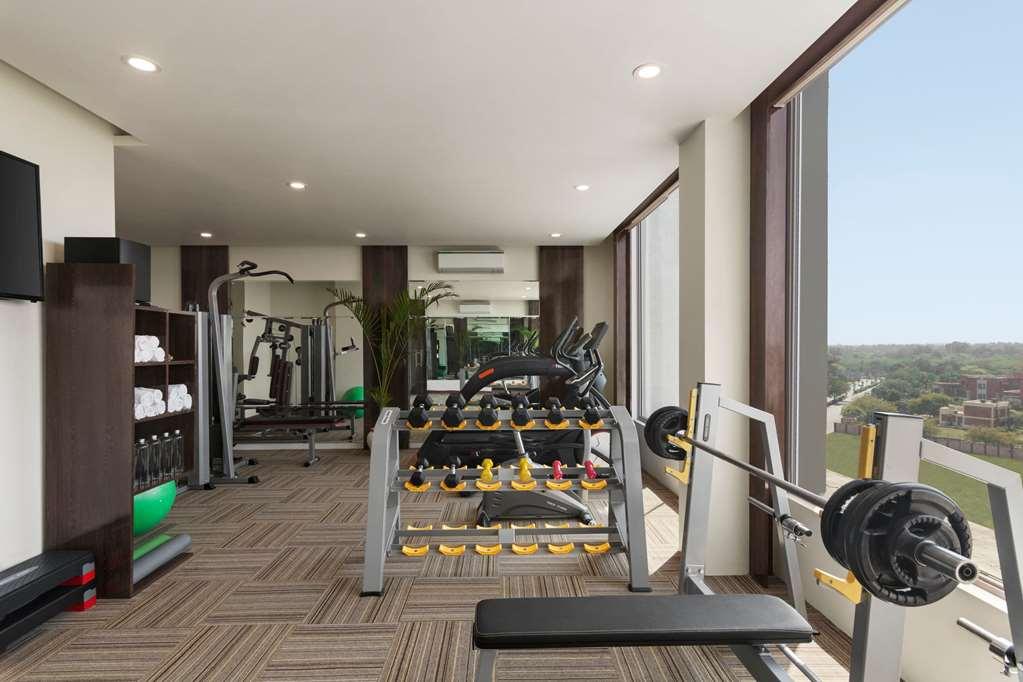 Ramada By Wyndham New Delhi Pitampura Hotel Facilități foto